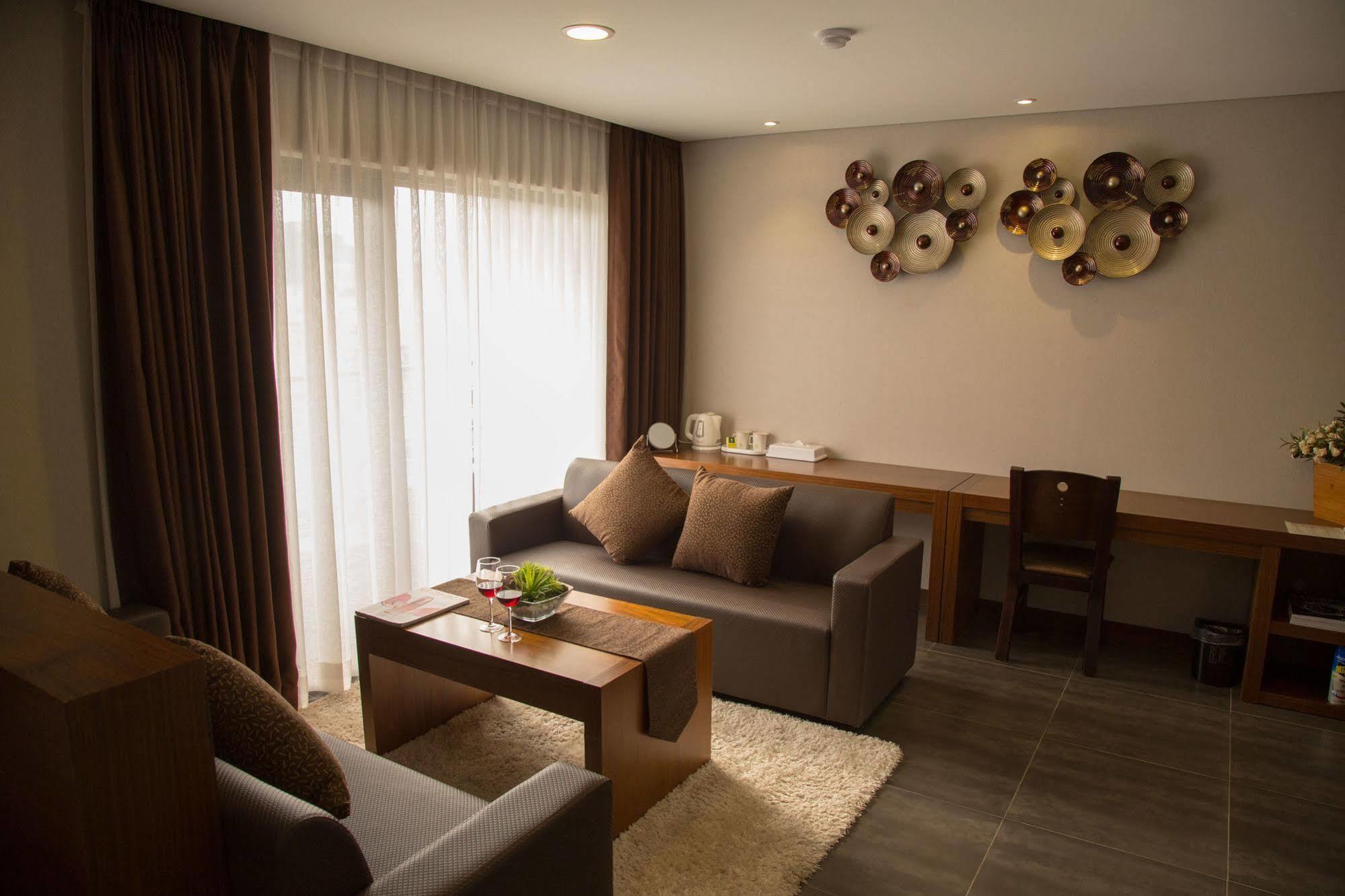 Reve Business Hotel ג'גו מראה חיצוני תמונה